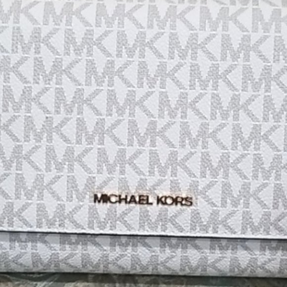 LAST ONE NWT Michael Kors Logo Crossbody Convertible Bag Ivory Pink Shoulder Bag - Picture 2 of 11